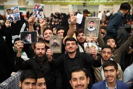 دیدار هزاران نفر از دانش‌آموزان و دانشجویان با رهبر انقلاب
