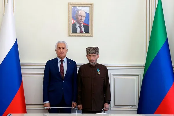 Президент РФ наградил Муфтия Дагестана