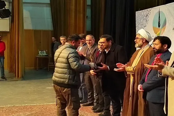 برترین‌های نمایشگاه هنرهای تجسمی ایثار معرفی شدند