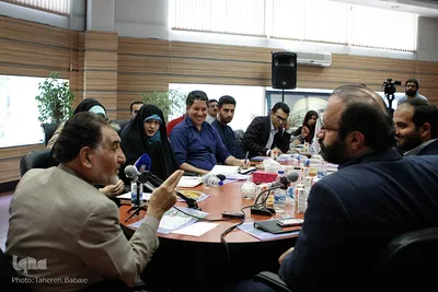 نشست راهکارهای تحقق اشتغال و تولید
