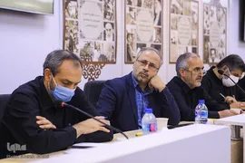 نشست هم‌اندیشی ناشران و نویسندگان انقلاب