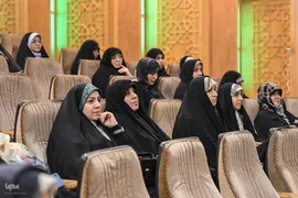 کرسی تلاوت بانوان در آستان عبدالعظیم(ع)