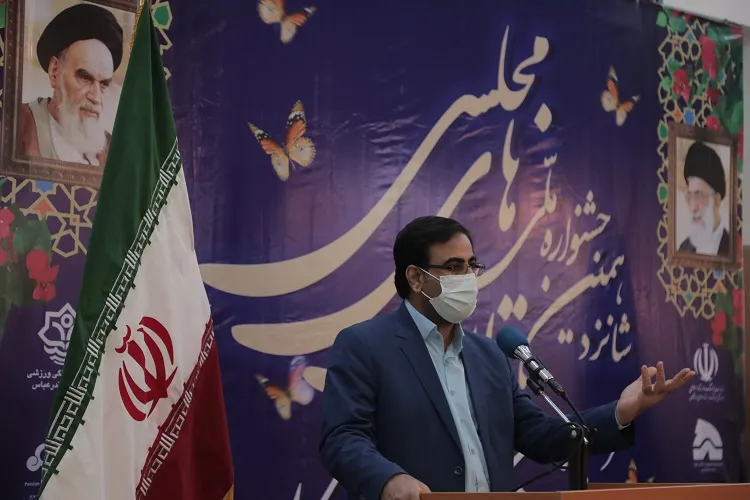 قاری قرآن واسطه عشق میان عاشق و معشوق است