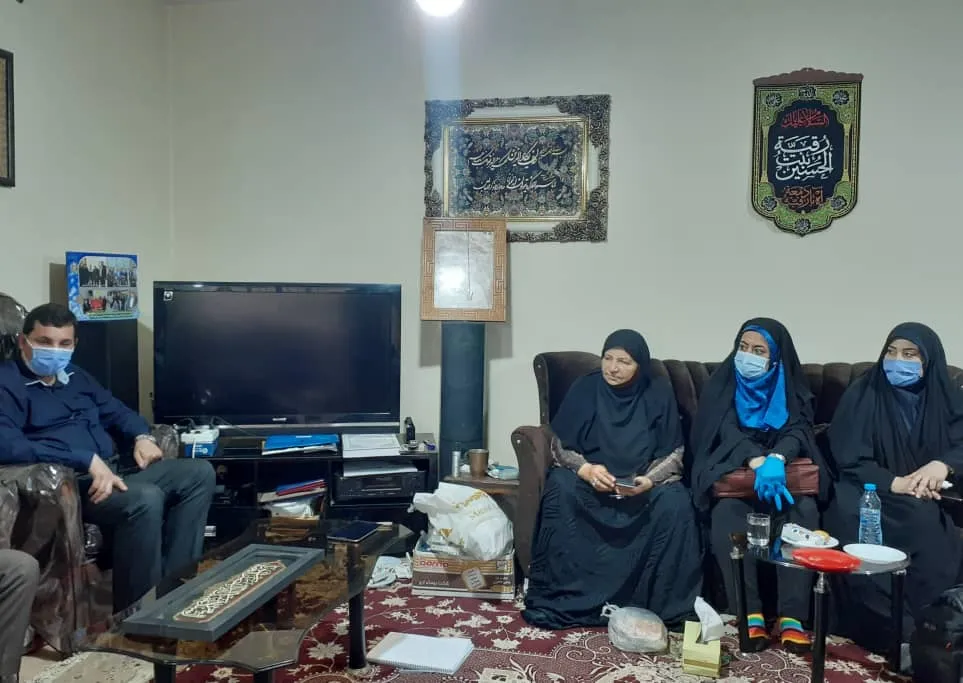 دیدار اعضای بسیج رسانه خوزستان با خانواده شهیدان فرجوانی