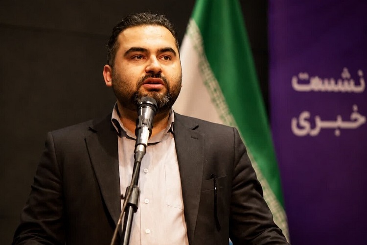 محمدجواد برزگر، یک مشاور کسب و کار و روابط عمومی