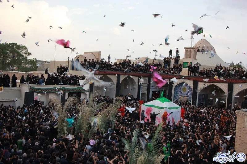 خیمه سوزان عاشورا در محمدیه نایین برگزار شد