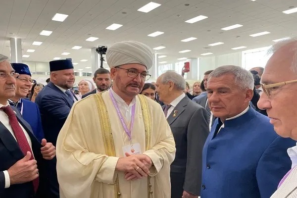 Муфтий Шейх Равиль Гайнутдин во главе представительной делегации принимает участие в работе VIII Съезда Всемирного конгресса татар