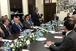 نقد مستند «وحدت» در باكو
