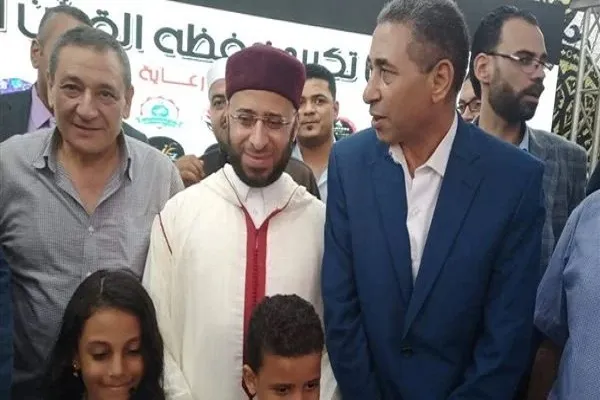 مصر: أسامة الأزهري يكرم 200 طفل من حفظة القرآن بالشرقية