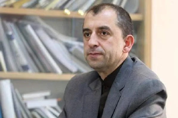 نمی‌توانیم با قطعیت بگوییم این زلزله اصلی است یا پیش لرزه