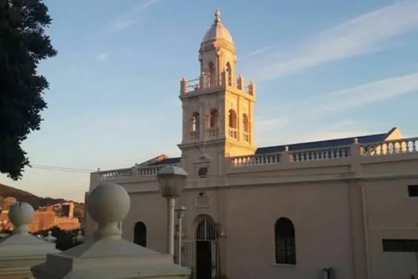 Security Measures Intensify at South African Mosque Following Bomb Threat