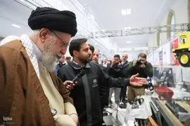 بازدید رهبر انقلاب از نمایشگاه توانمندی‌های تولید داخل