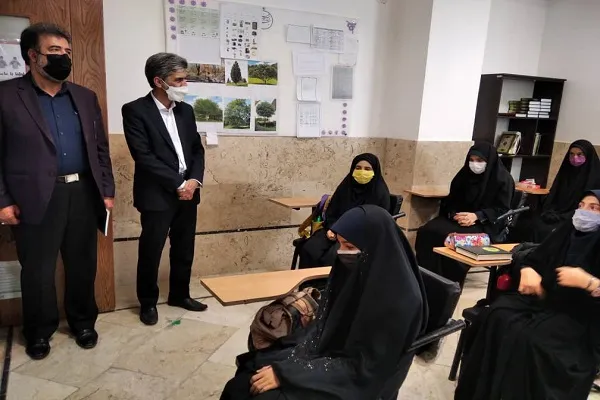 رویه حفظ کل قرآن همراه با تحصیل بی‌نظیر است