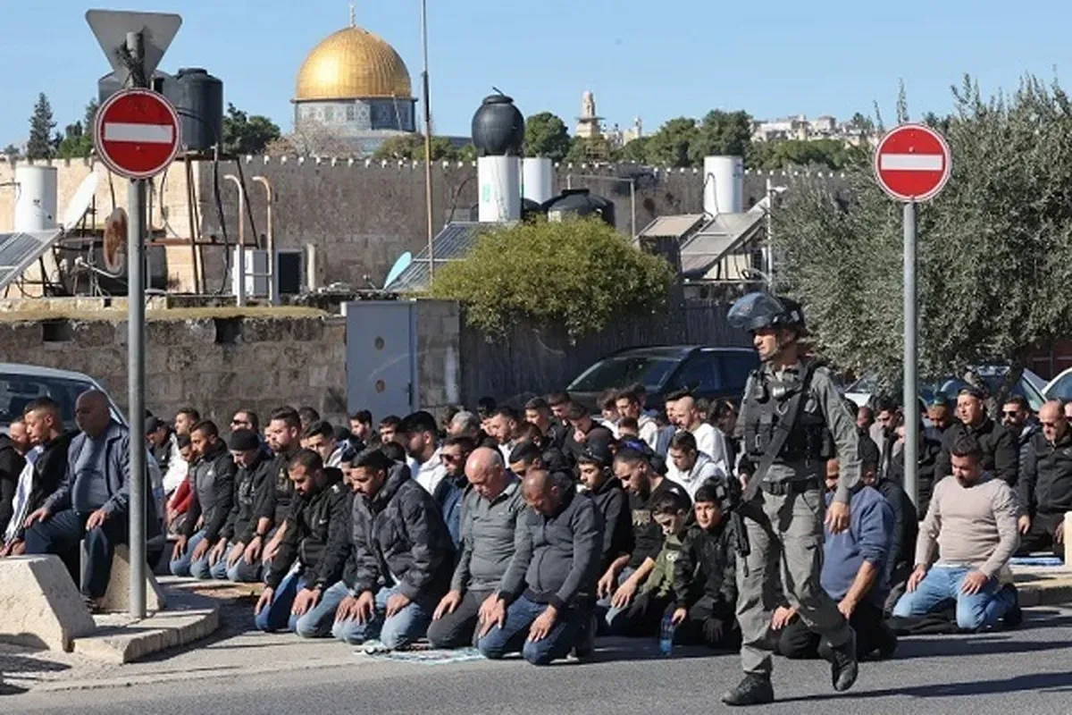 Larangan Kehadiran Jamaah Palestina/ Roket Perlawanan di atas Masjid Al-Aqsa