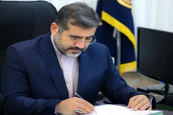 مکتب عاشورایی در شعر شاعران فارسی‌زبان تجلی عینی یافت