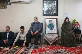 دیدار با خانواده شهید
