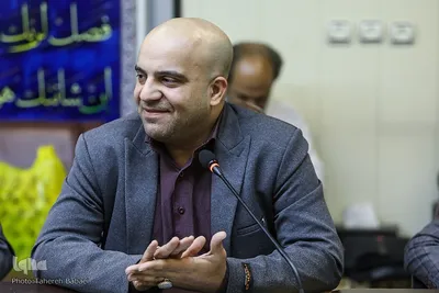 مراسم رونمایی از کتاب نسیم قدسی در تفسیر قرآن