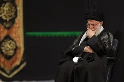 Le guide assiste au programme de récitation de la Ziyarat Arbaeen