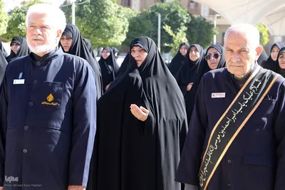 آیین سیاه‌پوشان و تعویض پرچم گنبد حرم حضرت شاهچراغ‌(ع)