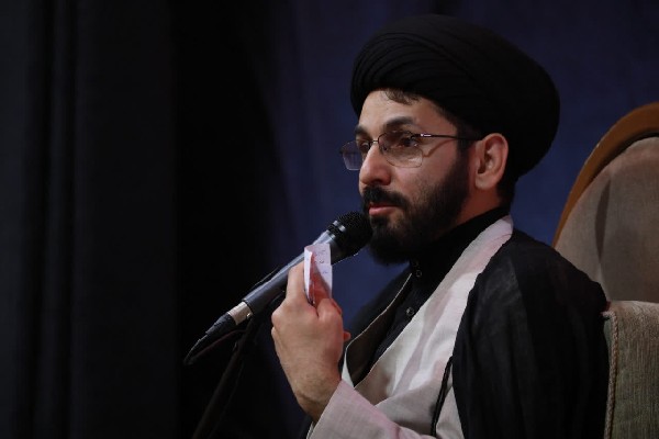 رهبر شهید با تربیت ملتی شجاع، نقشه‌های دشمن را خنثی کرد