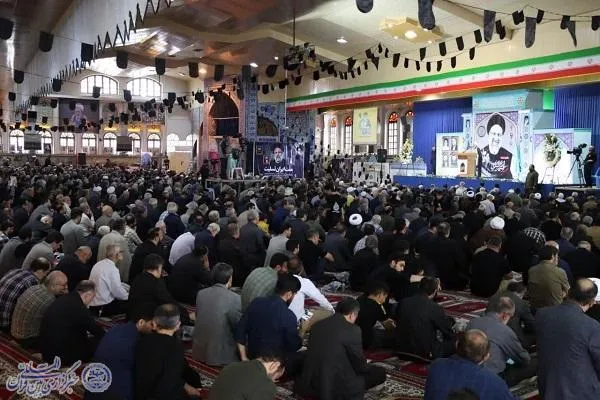 نماز جمعه ساری در مصلای امام خمینی(ره)