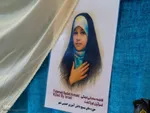 اعتکاف دانش‌آموزان دختر در مسجد سیدالشهدا(ع) خمینی‌شهر