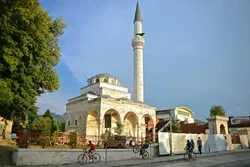 Sarajevo Mosque Holds Ramadan Quranic Program Again after 30 Years