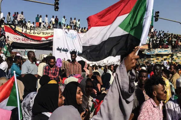 حكومة السودان تحظر 24 منظمة شبابية ونقابية وأهلية