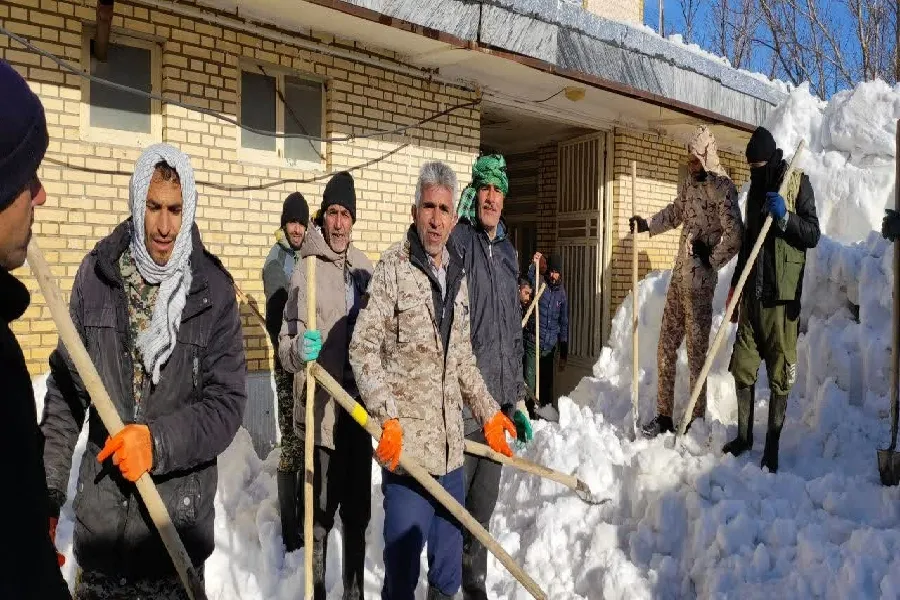 خدمت‌رسانی طلاب جهادی چهارمحال‌وبختیاری در کوهرنگ + عکس