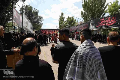 آیین نمادین حرکت کاروان حسینی و شبیه‌خوانی عاشورای حسینی در اهر