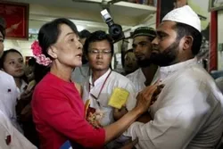 এবার ক্ষমতায় যেতে রোহিঙ্গাদের সহায়তা চাইল সু চির দল