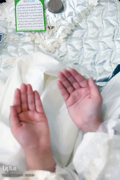 نماز عید سعید فطر در جوار حرم حضرت امام زاده حسن (ع)
