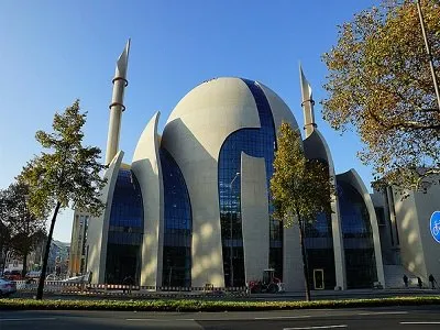 نه به مساجد؛ شعار راستگرایان آلمان برای پیروزی در انتخابات