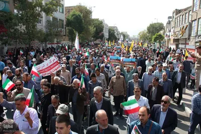 راهپیمایی مردم ایران به شکرانه حماسه‌ مقاومت