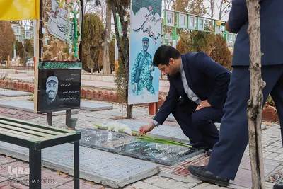 تجدید میثاق سرپرست جهاددانشگاهی استان مرکزی با شهدا/عکاس:طاها نظیری