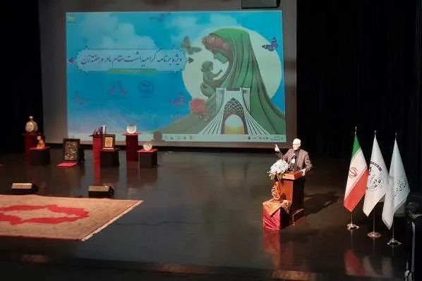 برگزاری مراسم بزرگداشت مقام زن و مادر در جهاددانشگاهی