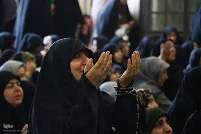 مراسم دعای عرفه در گلستان شهدای اصفهان