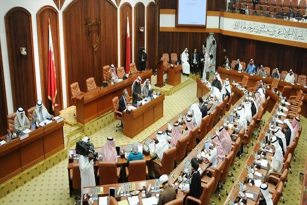 نواب بحرينيون يرفضون وقف أجور معلمي القرآن