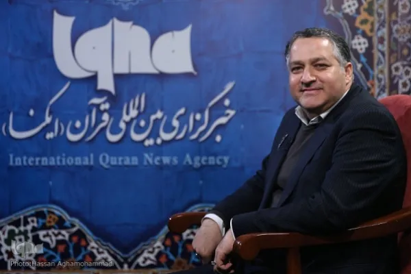 فرهنگ اربعین را با زبان هنر تبلیغ کنیم