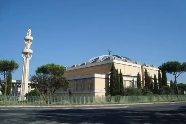Face Masks, ‘Prayer Shifts’ at Italy’s Mosques