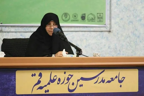 روایات نهی از مشورت با زنان ریشه قرآنی ندارد