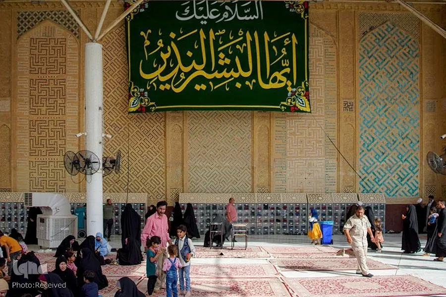 بالصور...تزيين المرقد العلوي بمعالم الزينة إستعداداً للاحتفال بالمولد النبوي