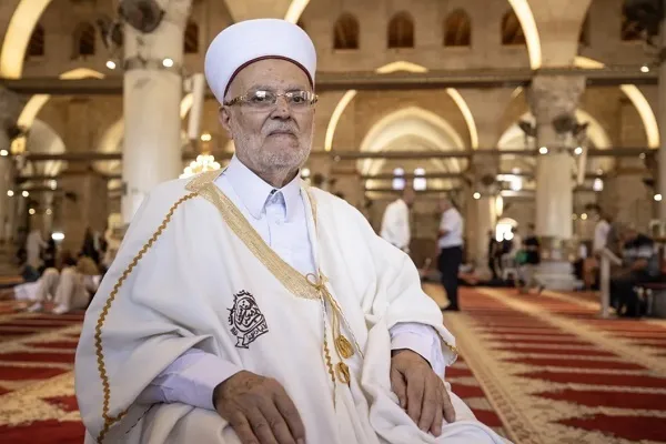 Larangan Masuk Selama Enam Bulan oleh Rejim Zionis terhadap Sheikh Ekrima Sabri ke Masjid Al-Aqsa