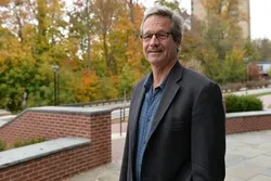 Intl. Community Failing to Stop Saudi Aggression against Yemen: US Prof.