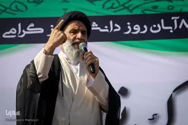 تشییع شهید گمنام با حضور دانش‌آموزان در اهواز