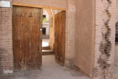 بنای خواجه خضر؛ آرامگاهی در دل شهر