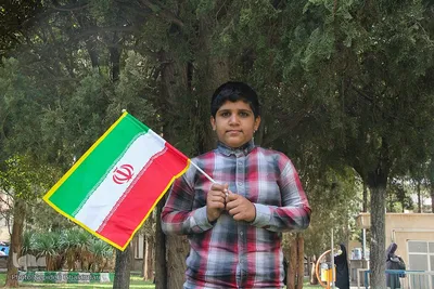 دهه نودی‌ها در راهپیمایی روز دانش‌آموز