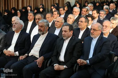 دیدار وزیر امور خارجه، سفیران و مسئولان نمایندگی‌های ایران در خارج از کشور با رهبر انقلاب