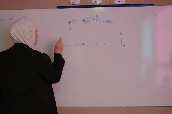 تشدید نظارت فرانسه بر آموزش عربی به کودکان مسلمان