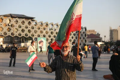 برگزاری جشن پیروری رئیسی در میدان امام حسین(ع)